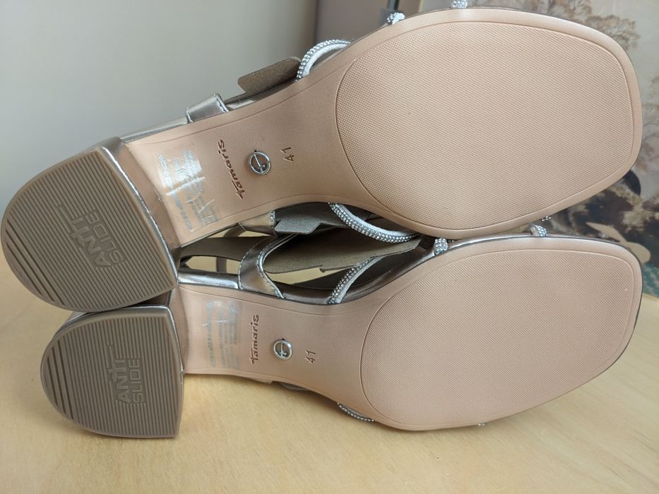 Tamaris златни обувки с камъни 41