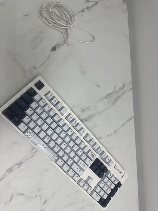 Tastatura mecanică gaming AQIRYS -stare foarte buna