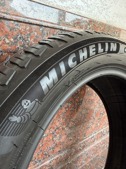Donali michelin balon sotiladi 235/50/18