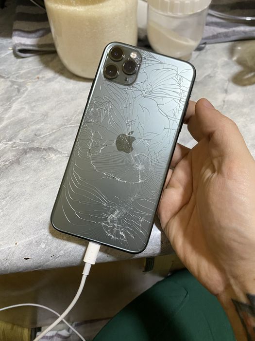 iPhone 11 pro max на запчасти