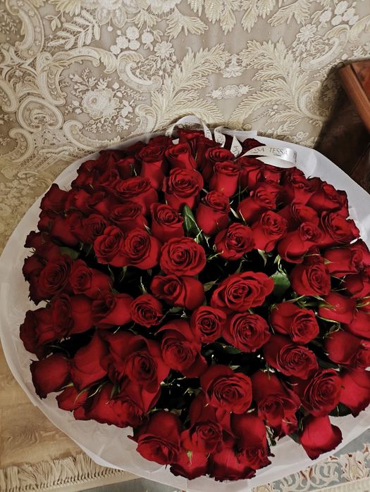 Продам букет 101 роза 90 см