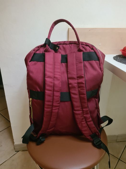 Vând geanta tip rucsac