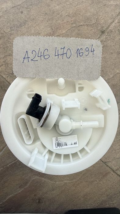 Горивна помпа за Mercedes A2464701694