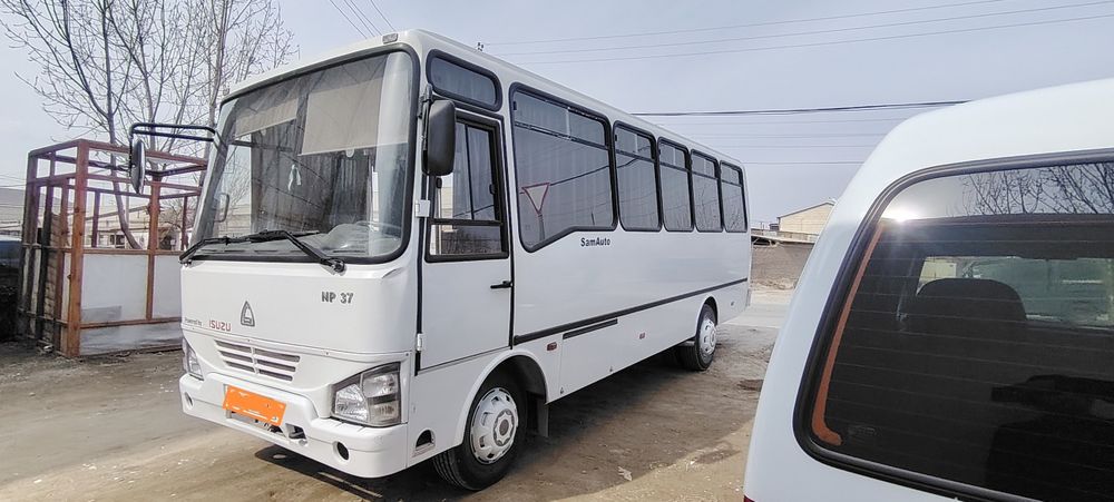 Isuzu aftabus sotiladi