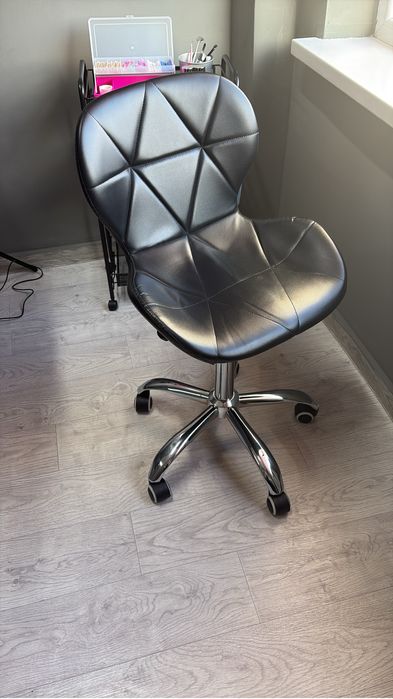 Продам стул ракушку в отличном состоянии