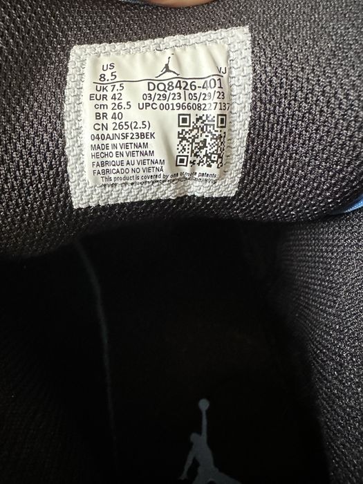 Nike air jordan 1 mid university blue black