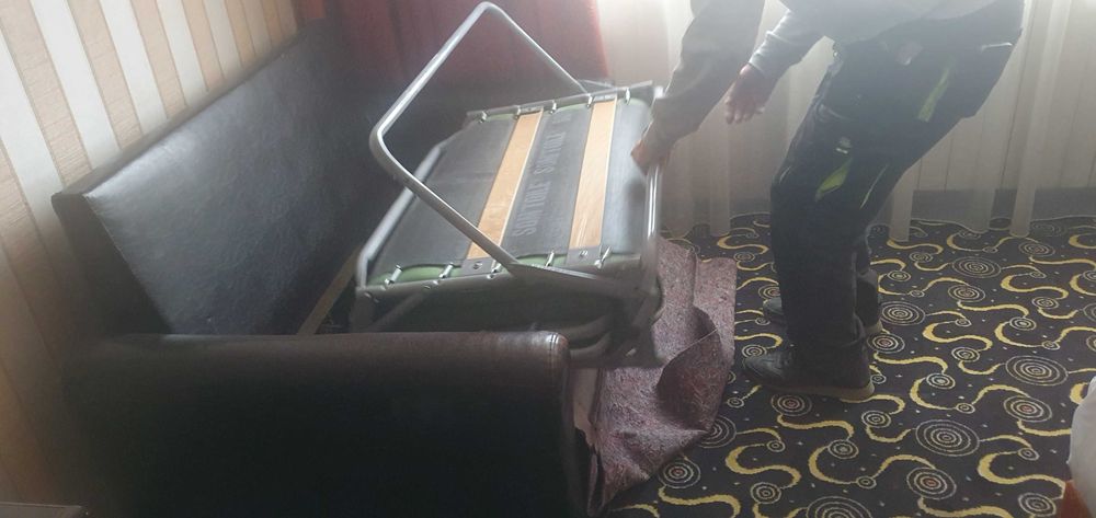 Двоен диван с разтегателен механизъм