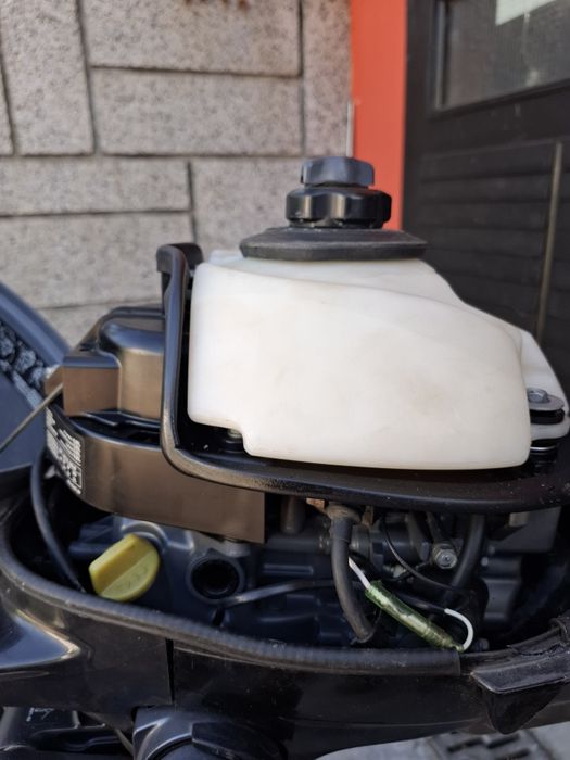 Продавам двигател Ямата 2.5 конски сили