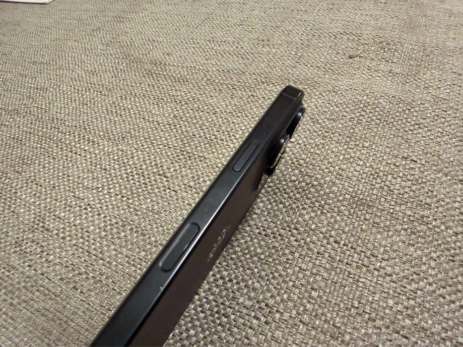 iPhone 16 Pro, Black Titanium, 1TB