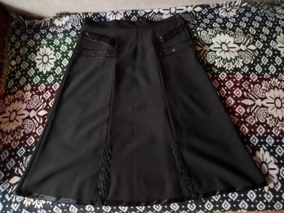 Продам одежду для школы 46 размер