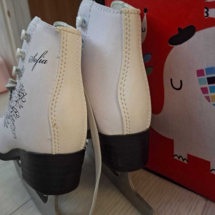 коньки для фигурного катания на девочку