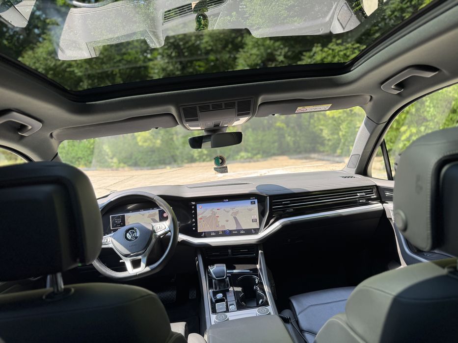 VW Touareg 2020 3.0tdi, perne,virtual cockpit,headup display,panoramic