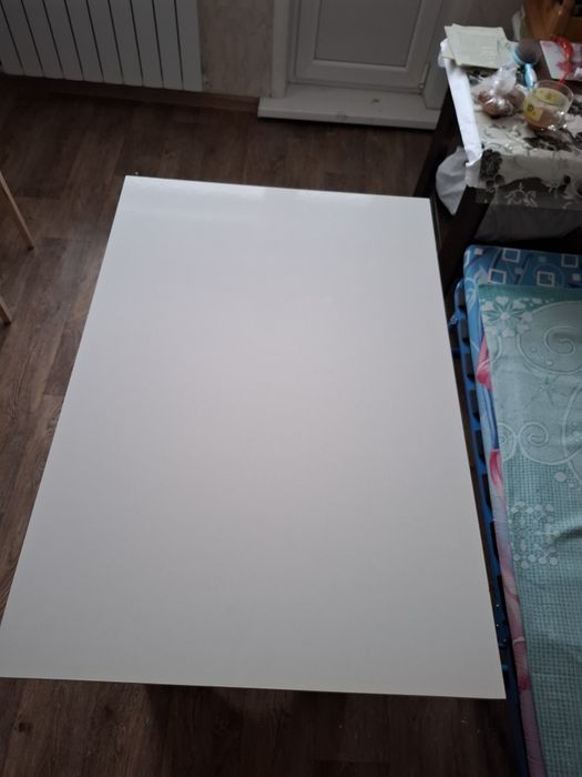 Стол в отличном состоянии