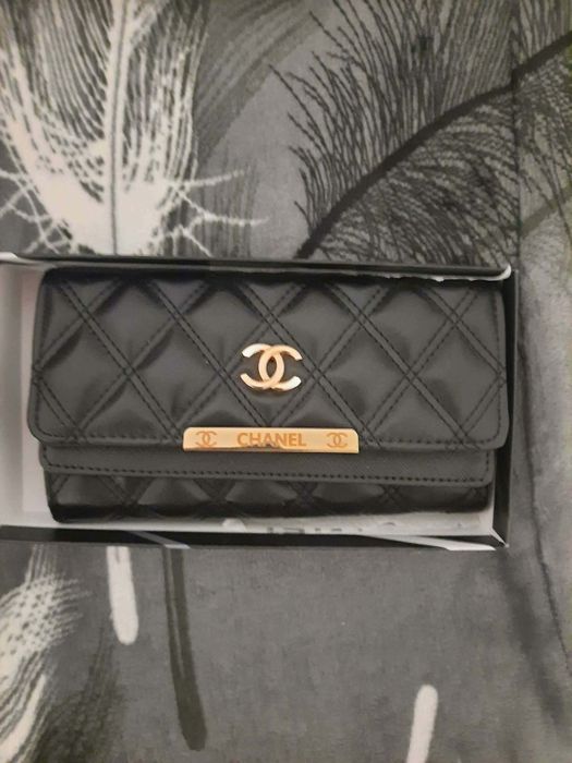 Portofel  nou în cutie