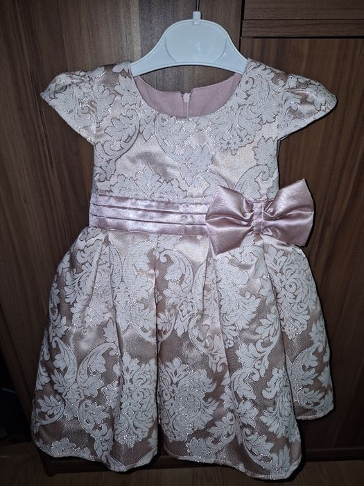 Официални бебешки рокли