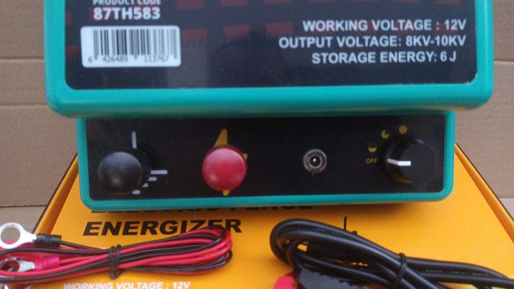 Aparat generator impulsuri 12/220V, 14 Joule pentru gard electric