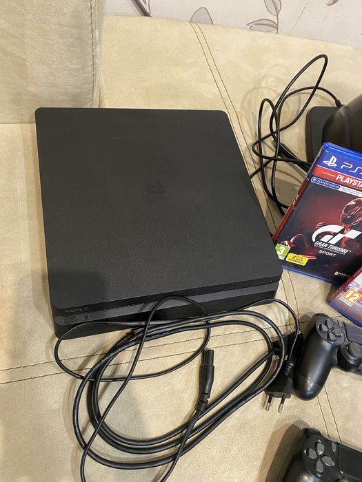 PS4 slim с волан с педали
