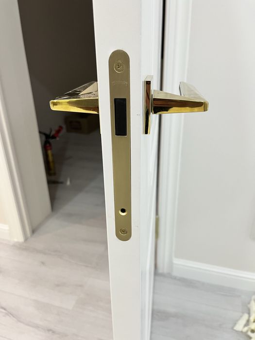 Установка дверей