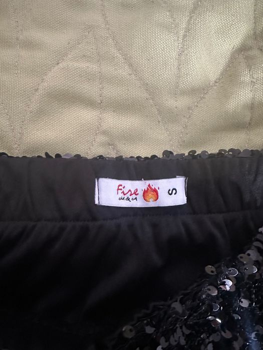 Продаю юбку в паетках