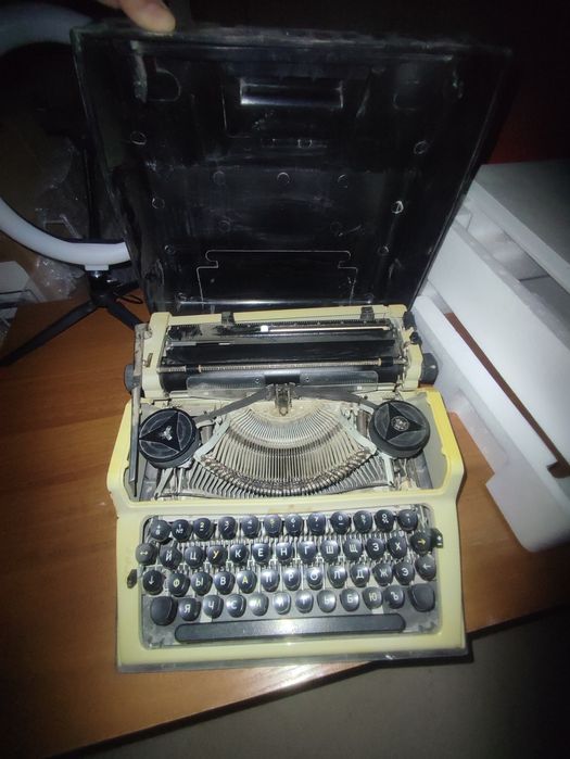 Продам печатную машинку