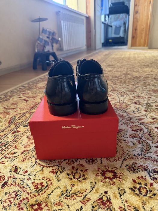 Обувь Ferragamo 43 размер