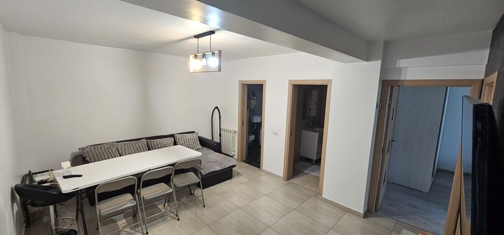 Apartament 3 camere de inchiriat