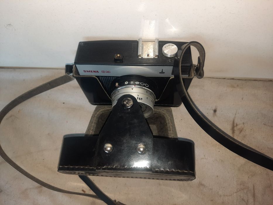 Ретро Съветски фотоапарат Смена 8М с кожен калъф