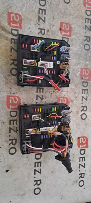 Panou sigurante Renault Scenic 3 cod: 284B67924R EF , 284B62342R AT