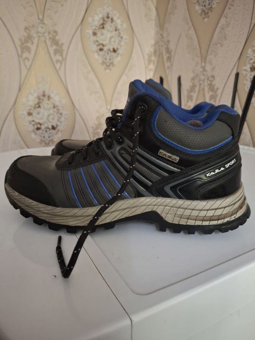 Ботинки зимние на мальчика.