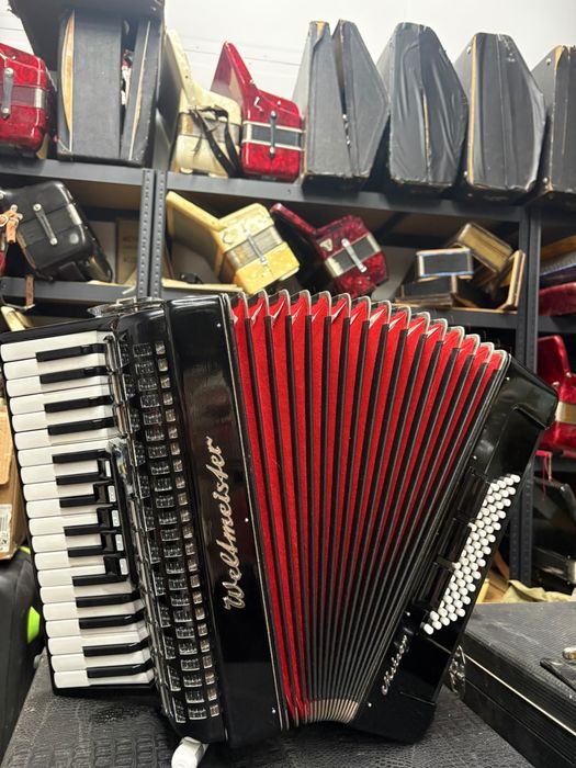 Acordeon nemtesc Weltmeister cu 60 de basi