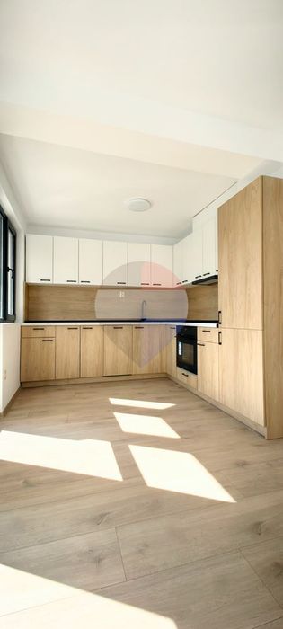 Продава се Тристаен апартамент в Варна, Център - 95 кв.м за 2315 €/кв.м - Снимка #5