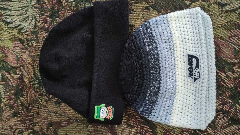 зимни маркови  шапки