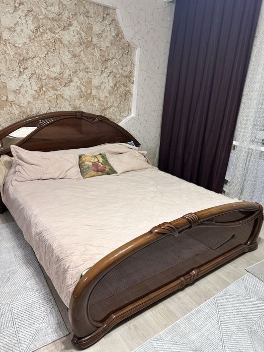 Кровать двухспальняя