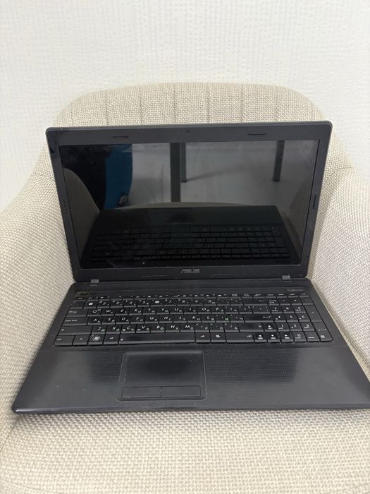 Черен Лаптоп ASUS
