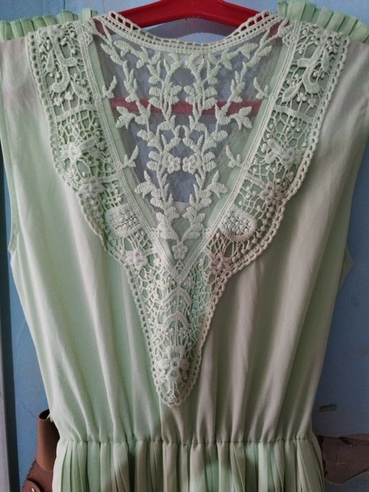 Платья женские разные