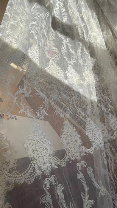 Тюли 8 м, высота потолка 2,8 м