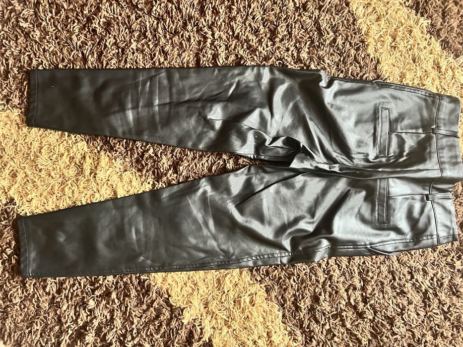 Pantaloni pilele cu talie inalta