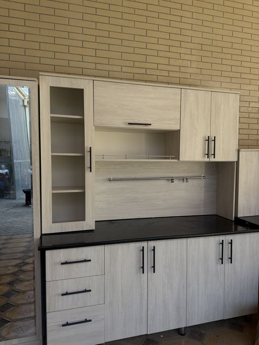 Кухиний мебел + шкаф ойналиг