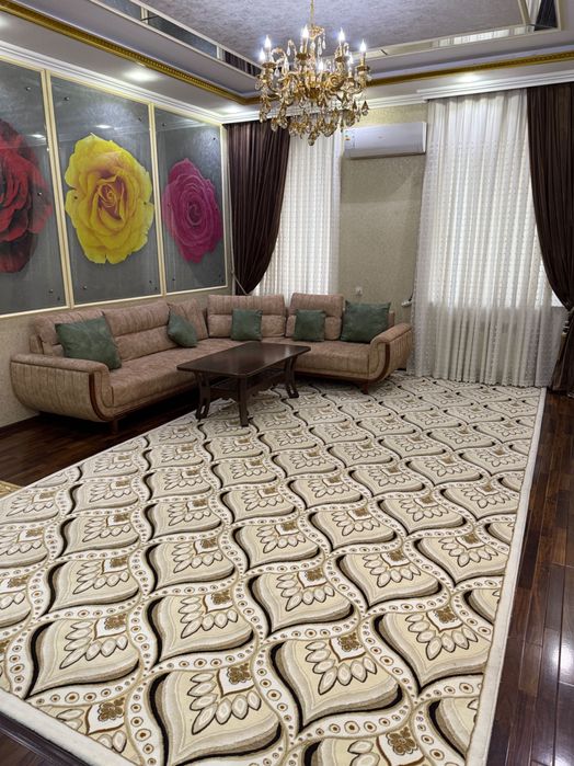 Продается ковёр в хорошем качестве почти использованный