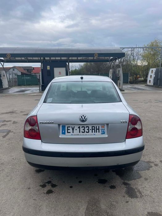 VOLKSWAGEN Passat 2004 — imagine 3