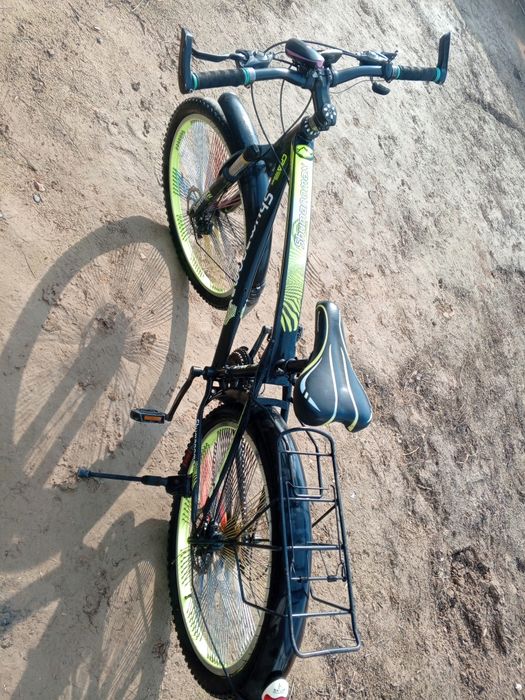 Велосипед сотилади 2пакришка лисси  Олди орка тормозлари ишлайди