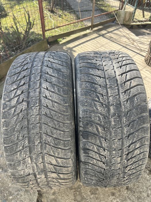 275/45R20 Nokian