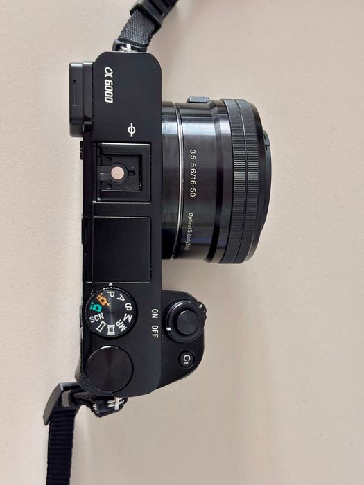 Sony A6000 Body (fără obiectiv) – doar 6.700 cadre