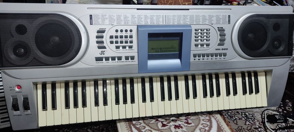 Электро синтезатор сотилади МК 920