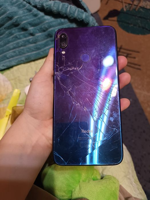 5 телефонов 2 Samsung, 1 lg, 2 Huawei,