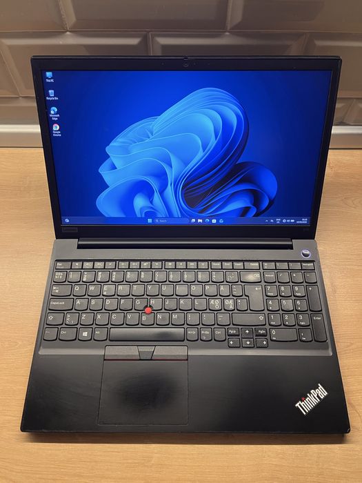 Laptop Lenovo ThinkPad E15 i5 gen 10 16GB RAM 256GB SSD 15.6 inch