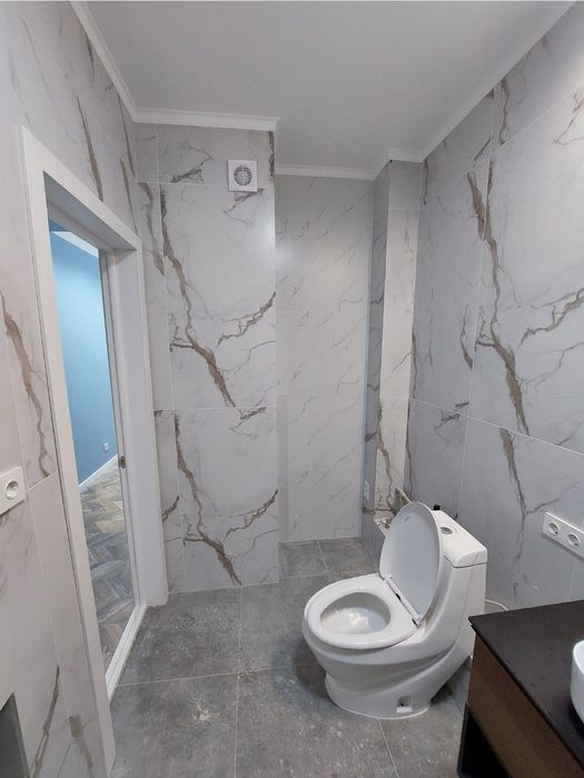 Укладка кафеля Быстро.  Кафелщик Ламинат