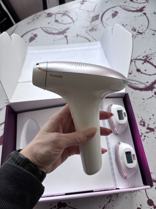 Фотоепилатор Philips Lumea Advanced