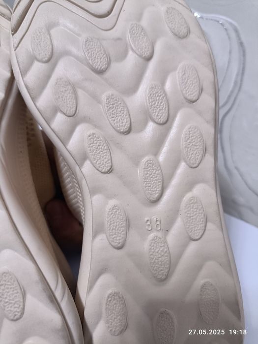 Turkey oyoxkiyim sotiladi 38 razmer