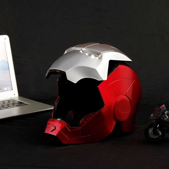 Marvel Маска Електронен шлем Iron Man светещи очи Железния човек